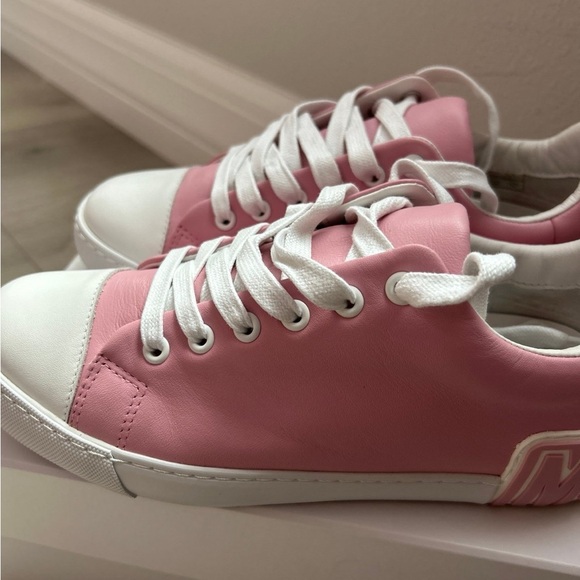 LIKE NEW Women’s Moschino Low Top Sneakers - Picture 2 of 9